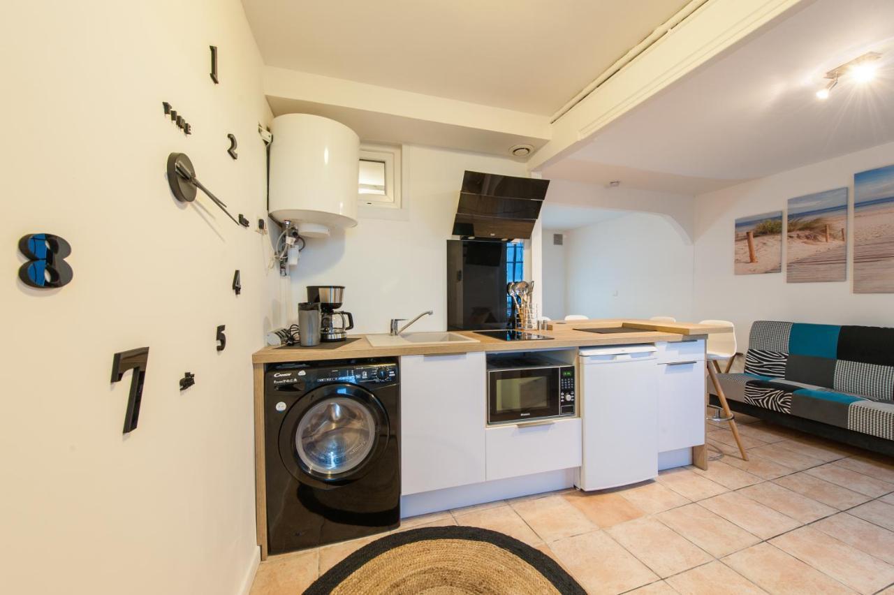 Beautiful Renovated Studio With View- Old Hyères Zewnętrze zdjęcie