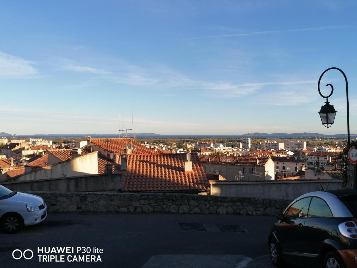 Beautiful Renovated Studio With View- Old Hyères Zewnętrze zdjęcie