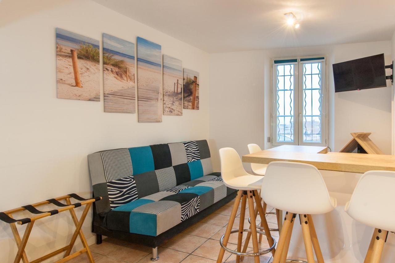 Beautiful Renovated Studio With View- Old Hyères Zewnętrze zdjęcie