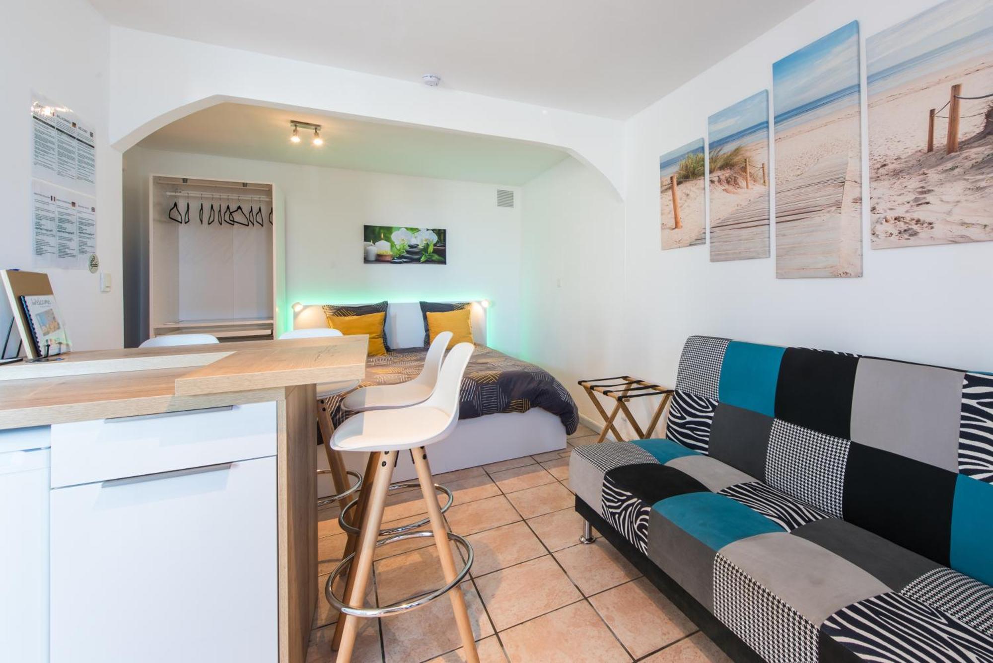 Beautiful Renovated Studio With View- Old Hyères Zewnętrze zdjęcie